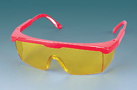 全面守護(hù)作業(yè)安全 勞保眼鏡與防護(hù)用品的專業(yè)供應(yīng)